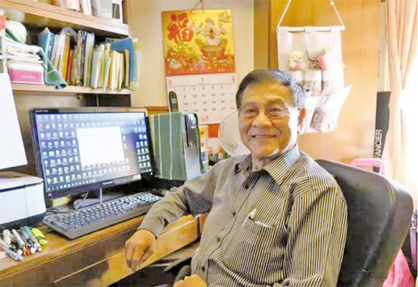 華文小小說推手-黃東濤 用自律書寫出一百五十本書