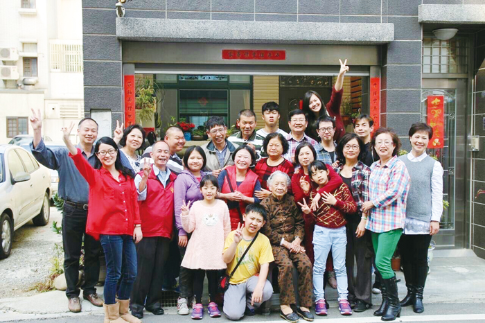 陳天生用心扮演好每一個角色志業從軍從師